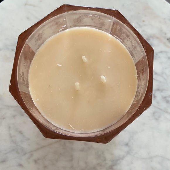 Scentworx Holiday Cheer 3 wick scented candle made with essential oils - Picture 2 of 3